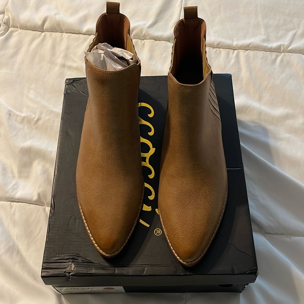 Ankle boots